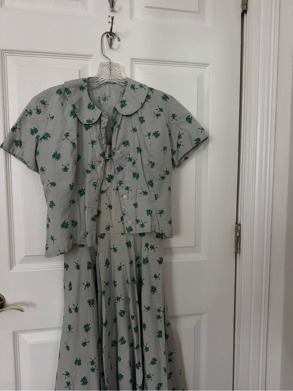 Vintage Sundress and cap sleeve peter pan collar shirt  Gray with Green Print - Picture 3 of 4